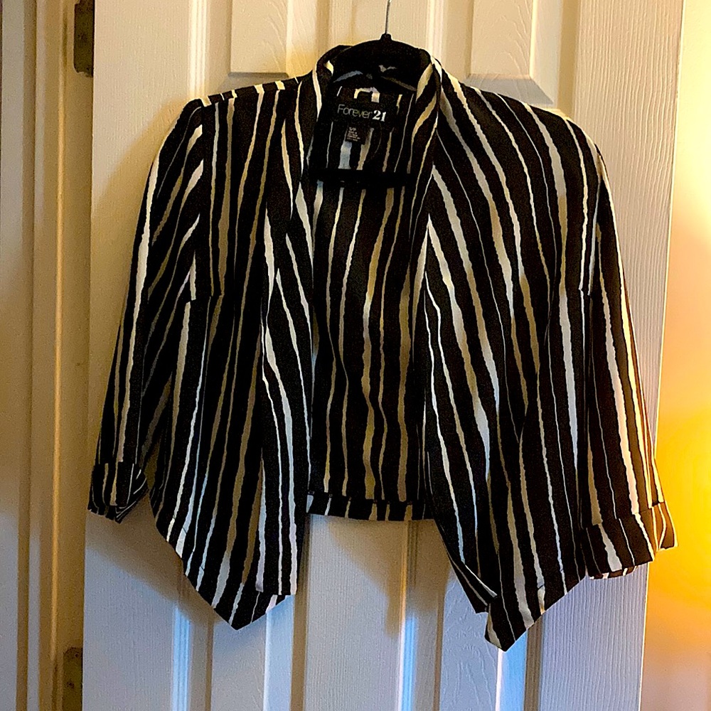 Black and white striped crop top blazer